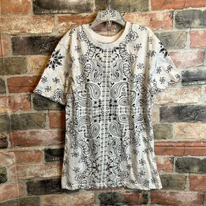5 for $25🔥Boys XL (16) True Indigo Paisley Print White T-Shirt